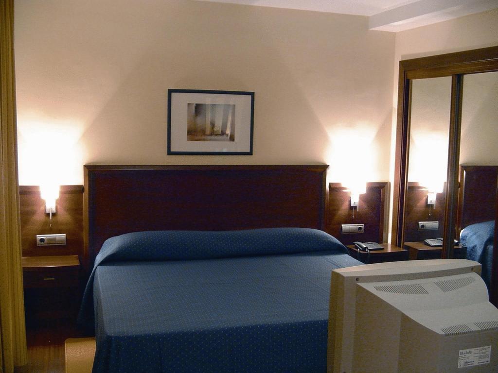מלון פליגרוס Hg Gaona חדר תמונה